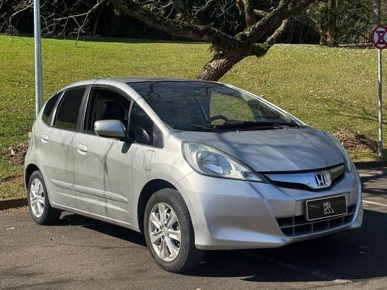 HONDA FIT 1.4 DX 16V FLEX 4P MANUAL HONDA FIT 1.4 DX 16V FLEX 4P MANUAL